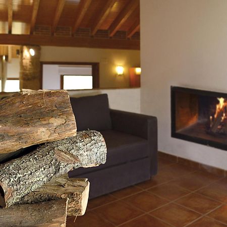 Espacioso Pajar Con Chimenea En Casa De Las Letras Lledó Kültér fotó