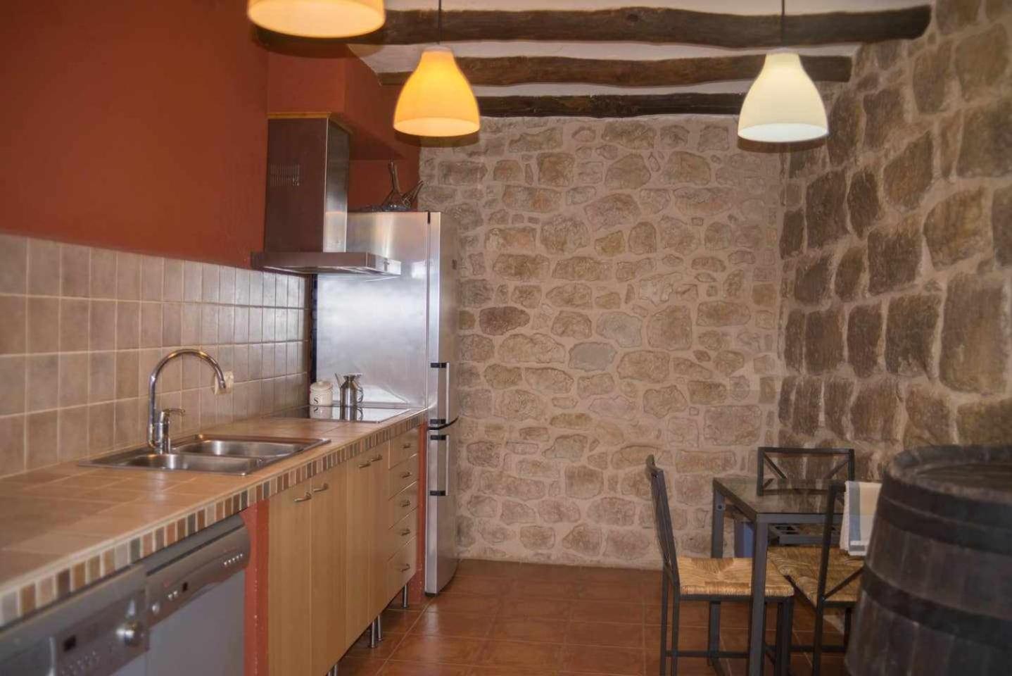 Espacioso Pajar Con Chimenea En Casa De Las Letras Lledó Kültér fotó
